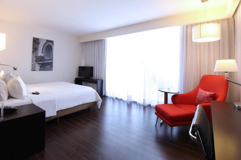Fiesta Inn Express Monterrey Centro Exterior photo